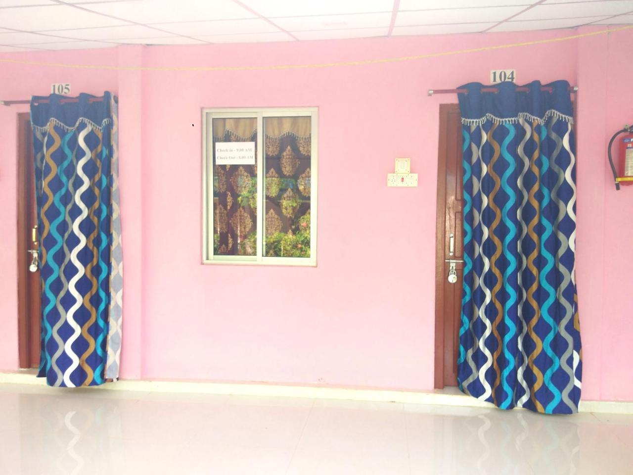Hotel Blue Bird Residency Lakshmanpur Zewnętrze zdjęcie